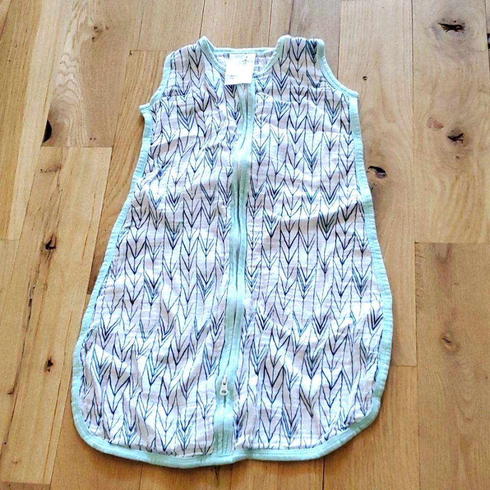 💗5/$15 Aden and Anais sleep sack